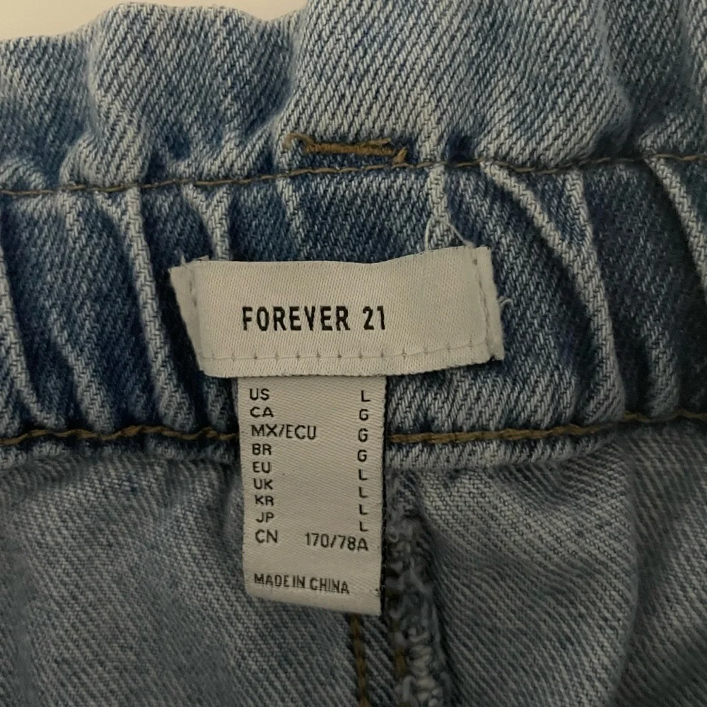 Forever 21 L High Rise Paper bag Straight Leg Mom Jeans - Picture 8 of 11